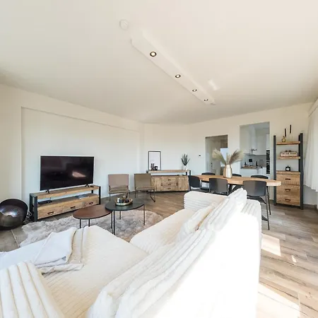 With View, Ostend , Cleaning Included Apartment