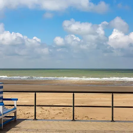 With View, Ostend , Cleaning Included Daire Middelkerke